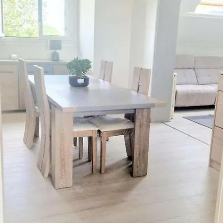 Le Trinidad Apartment Troyes